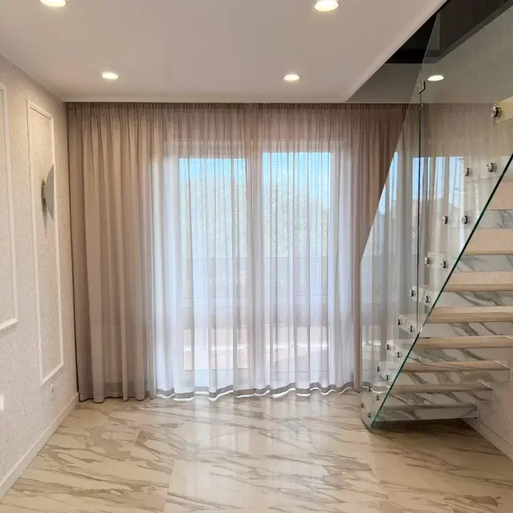 Шторы на лестничные площадки 